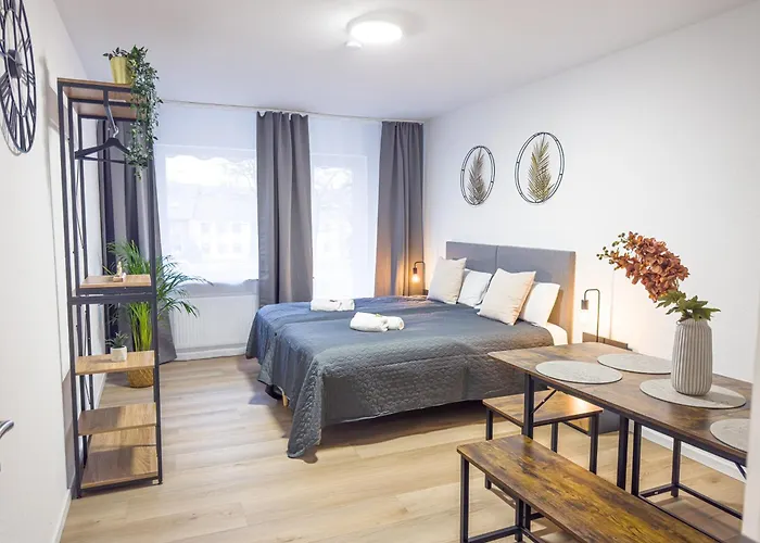 Immostay L# Ferienhaus- Balkon, Parking & Wifi