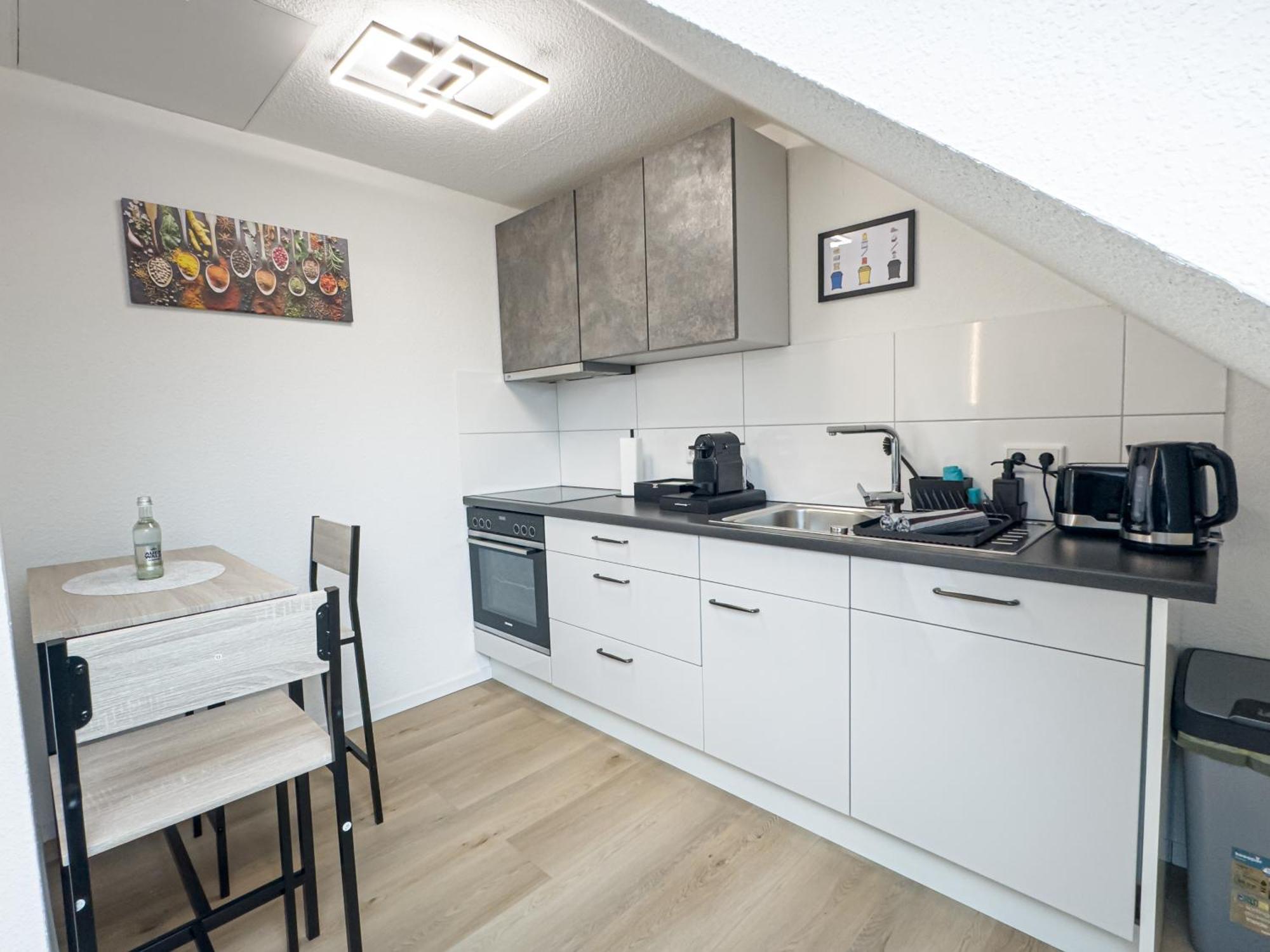 Apartment Immostay L# Ferienhaus- Balkon, Parking & Wifi