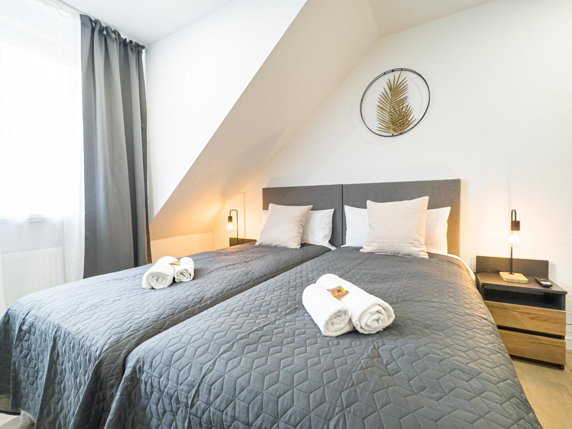 Immostay L# Ferienhaus- Balkon, Parking & Wifi
