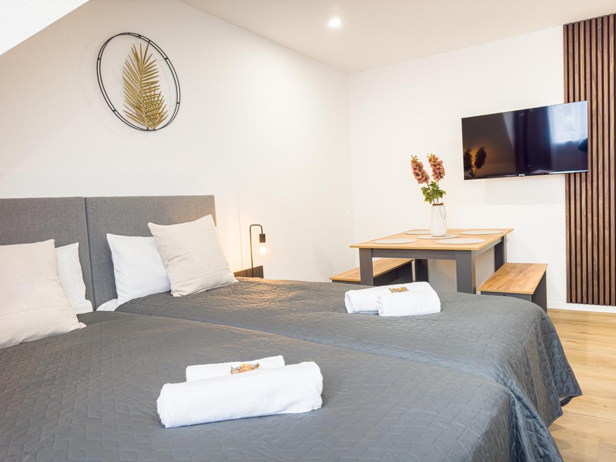 Immostay L# Ferienhaus- Balkon, Parking & Wifi *
