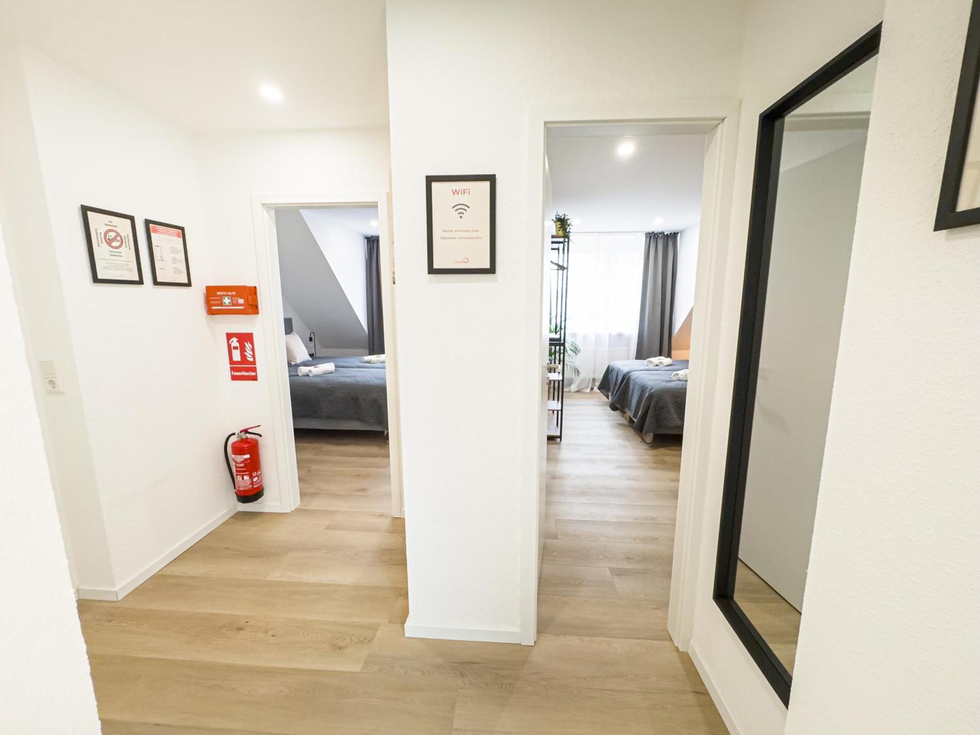Immostay L# Ferienhaus- Balkon, Parking & Wifi Apartment