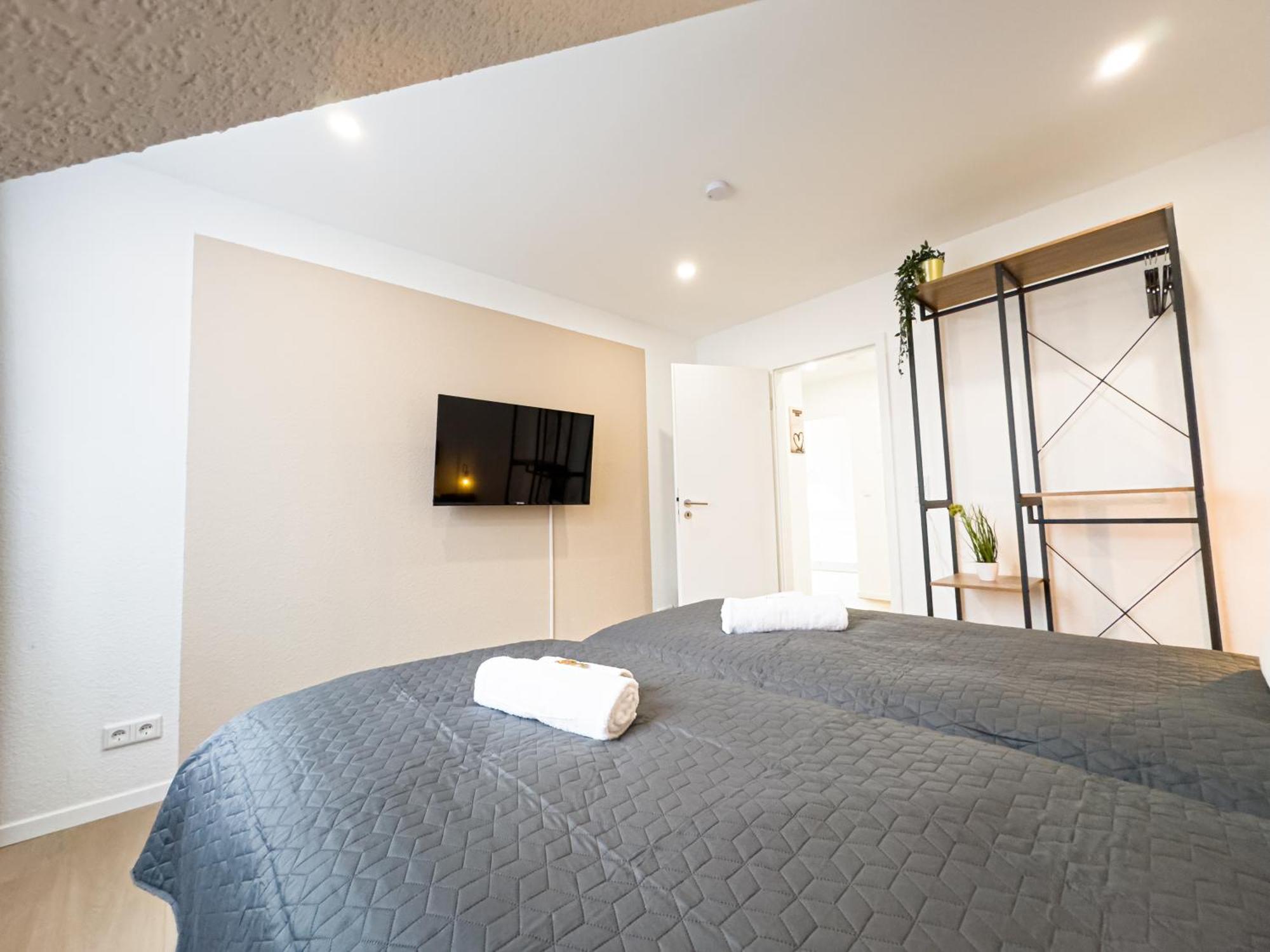 Immostay L# Ferienhaus- Balkon, Parking & Wifi *
