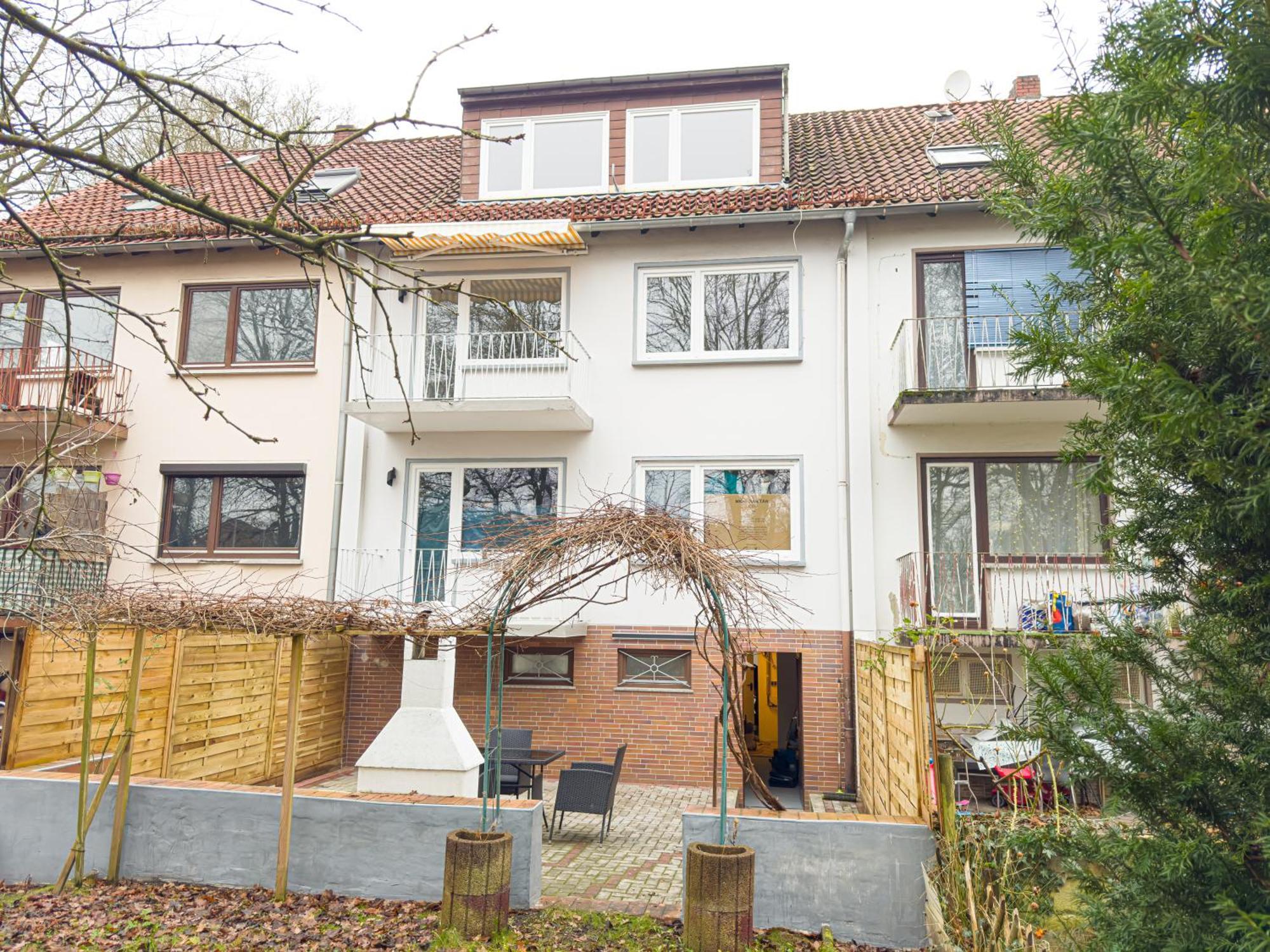 Immostay L# Ferienhaus- Balkon, Parking & Wifi Apartment