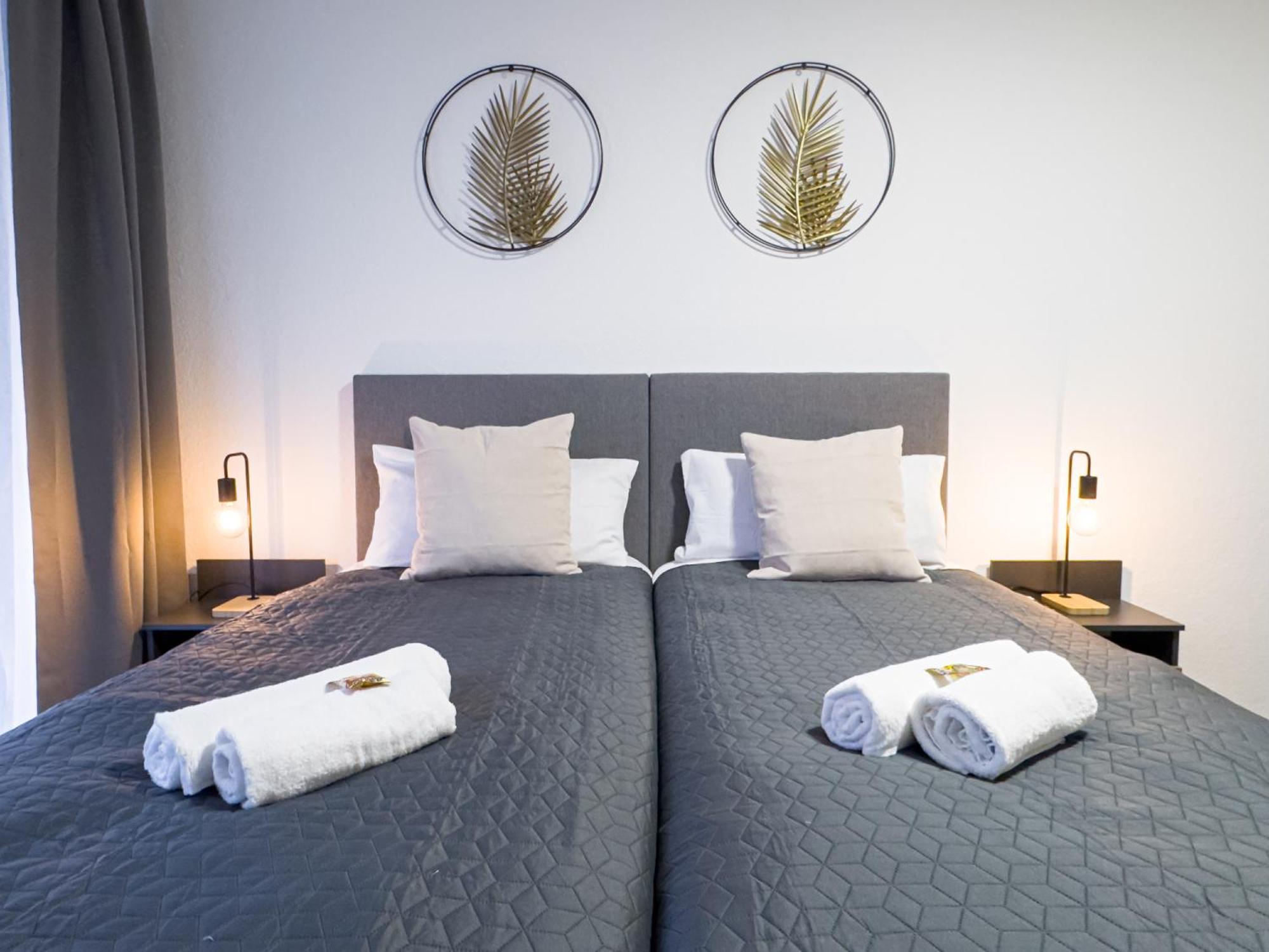 Immostay L# Ferienhaus- Balkon, Parking & Wifi *