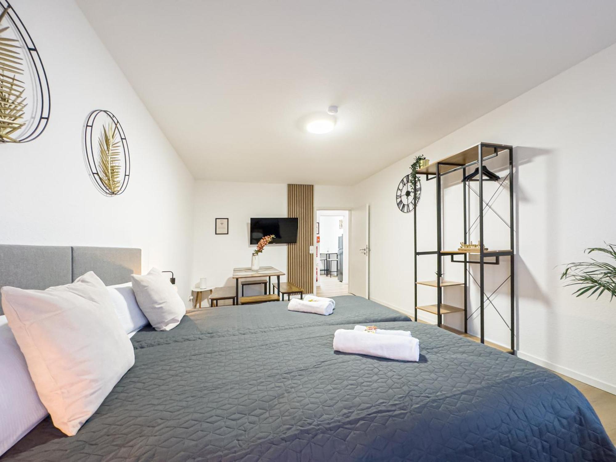 Appartamento Immostay L# Ferienhaus- Balkon, Parking & Wifi *