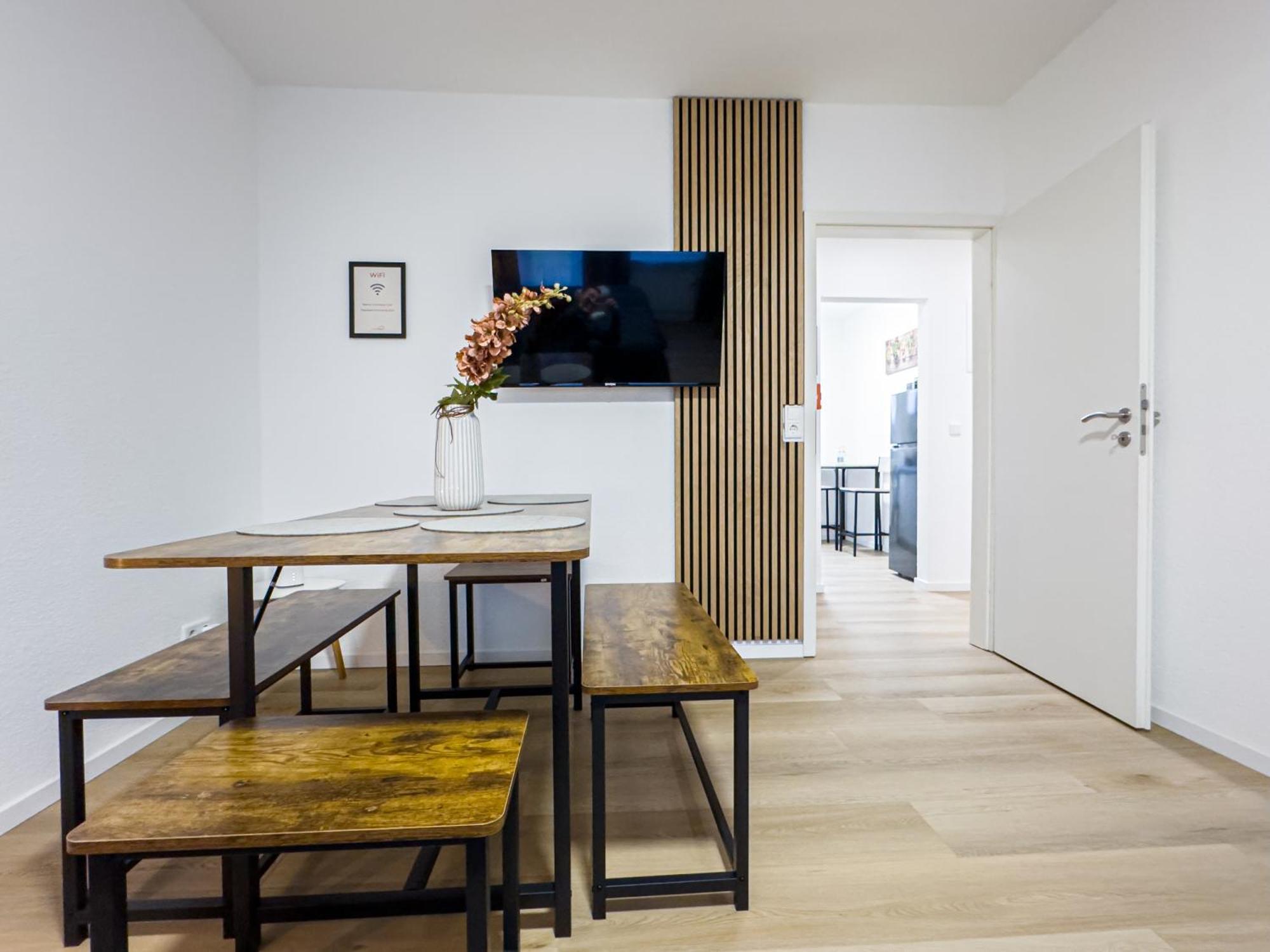 Immostay L# Ferienhaus- Balkon, Parking & Wifi BRE