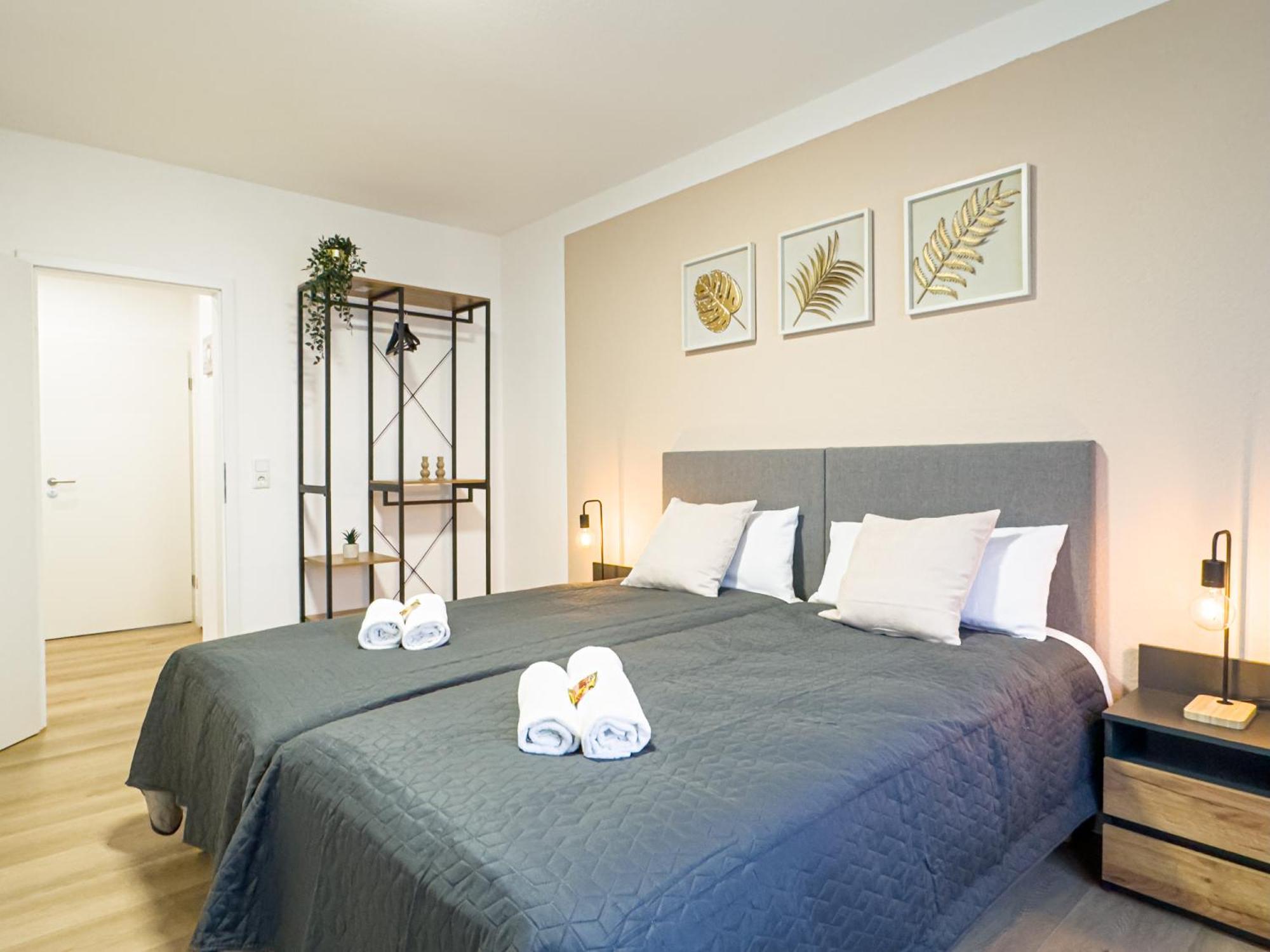 Immostay L# Ferienhaus- Balkon, Parking & Wifi * BRE