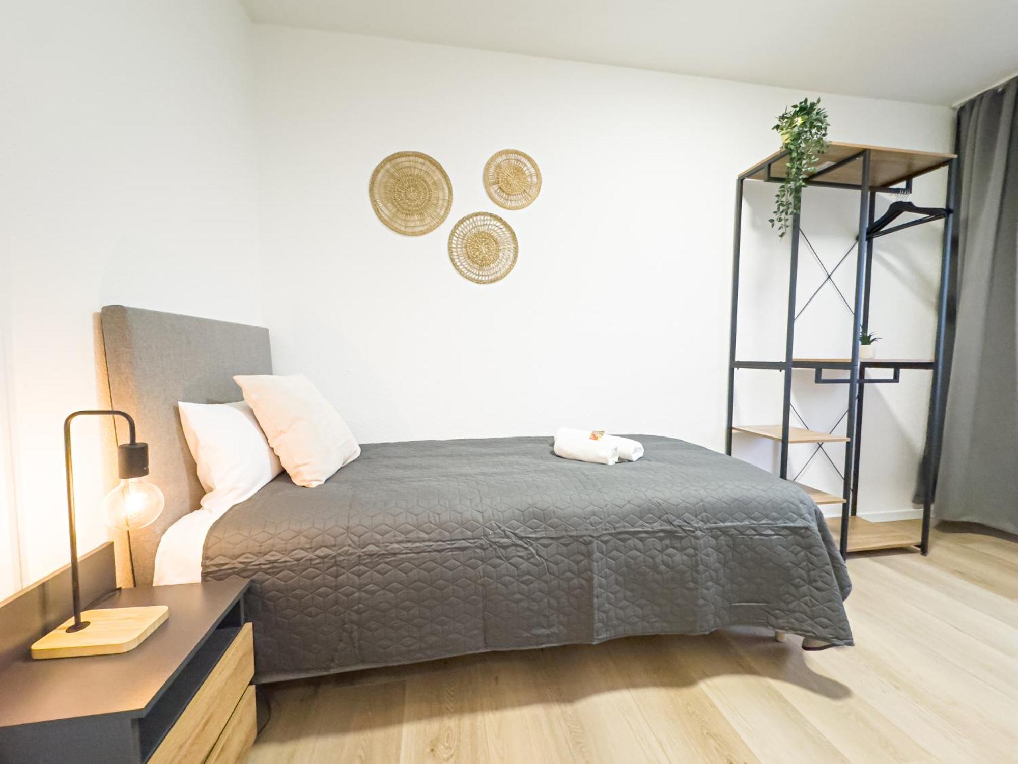 Immostay L# Ferienhaus- Balkon, Parking & Wifi