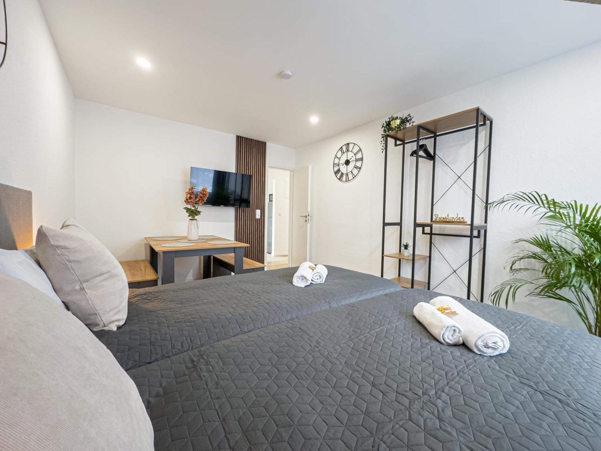 Immostay L# Ferienhaus- Balkon, Parking & Wifi *